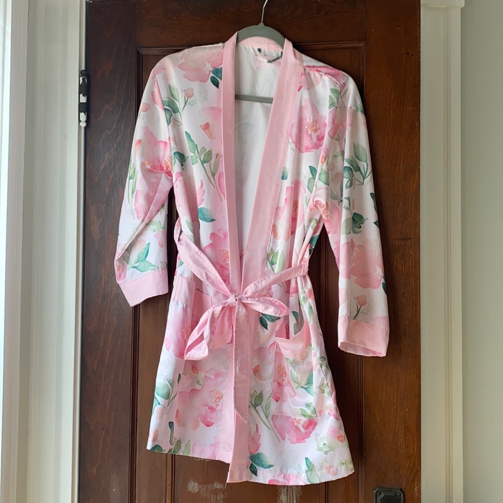 Pink flower silky feel bathrobe